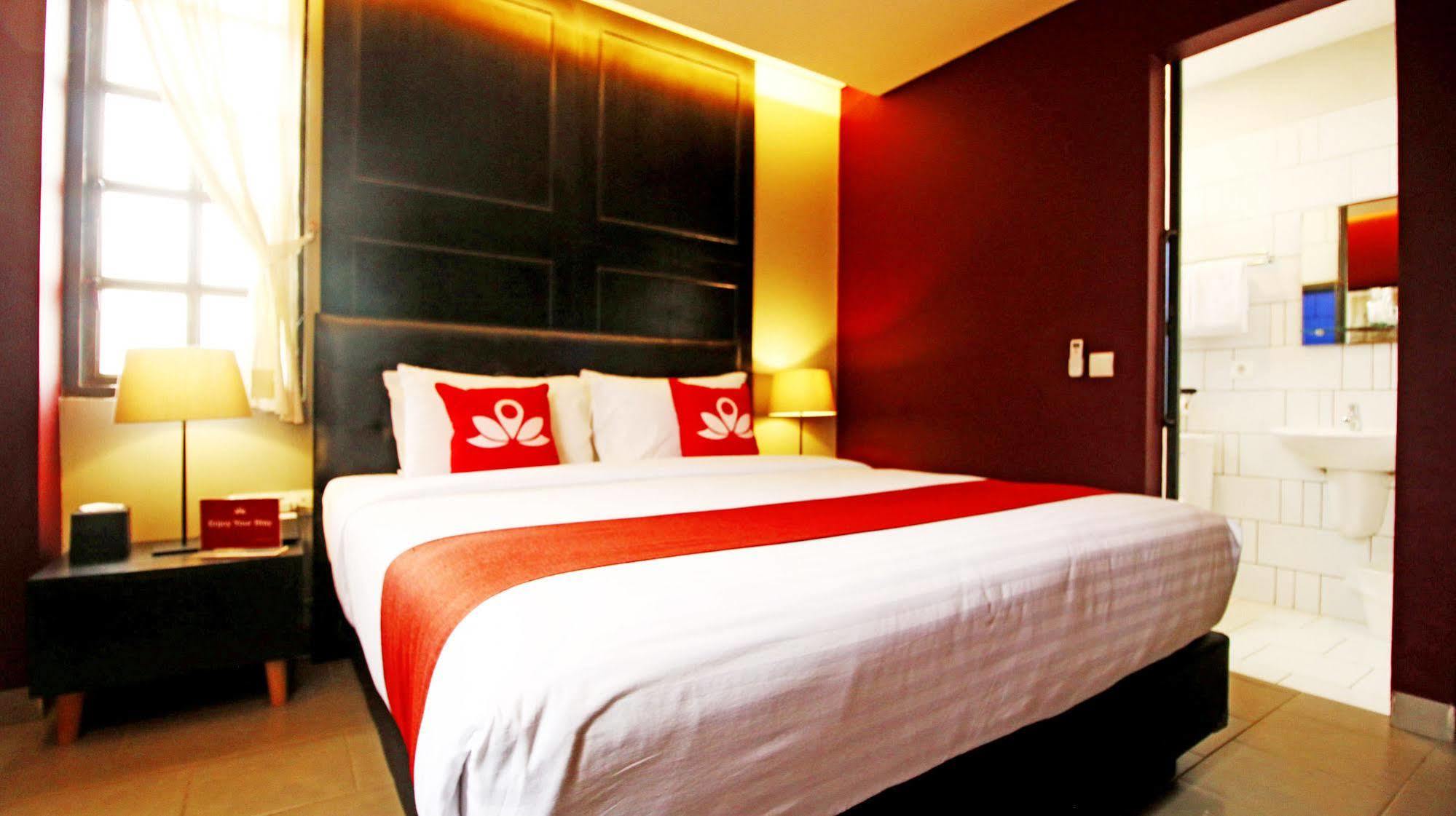 Hotel Zen Pesantren Wetan Pajajaran 3*
